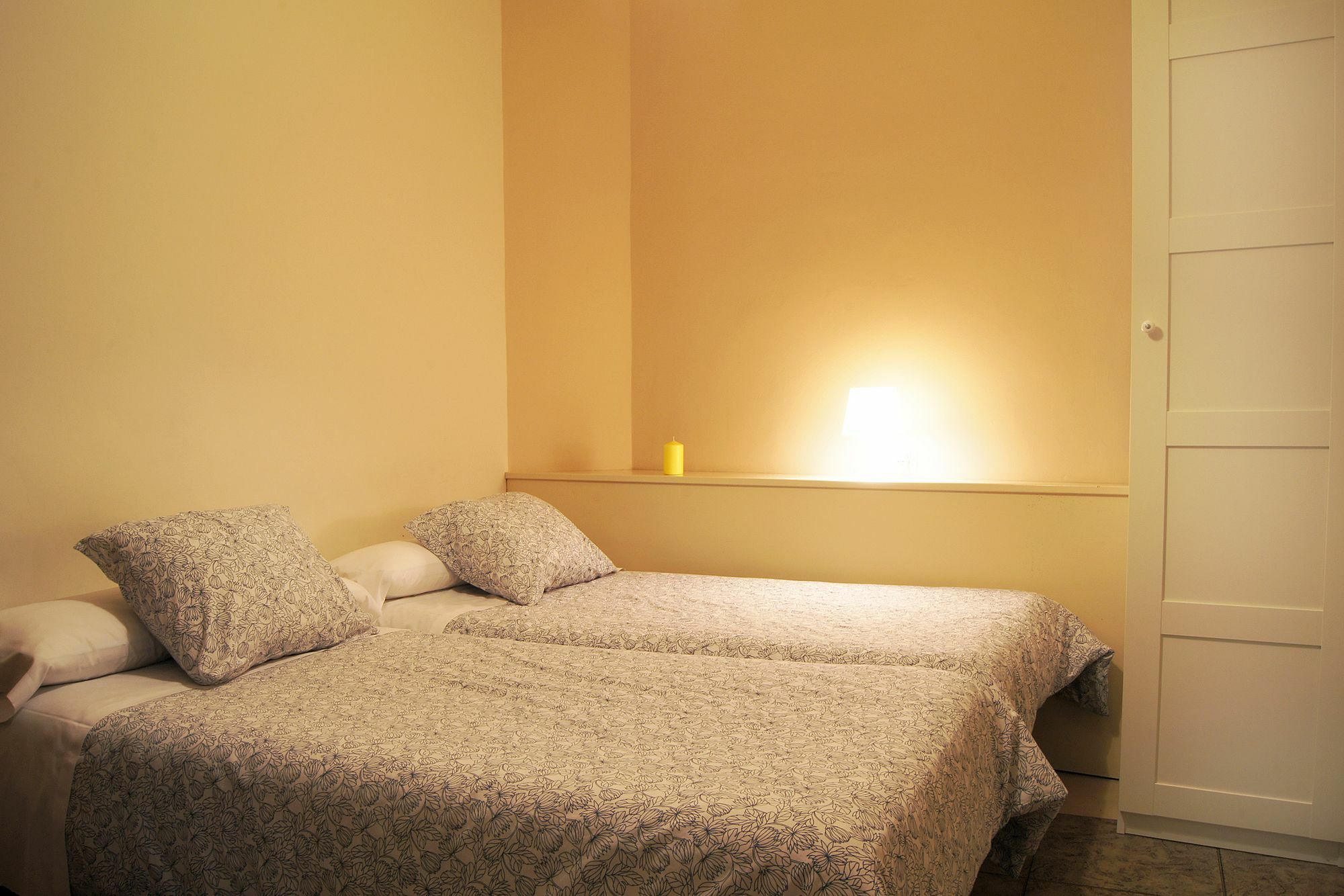 Hostal Alistana Madrid Extérieur photo