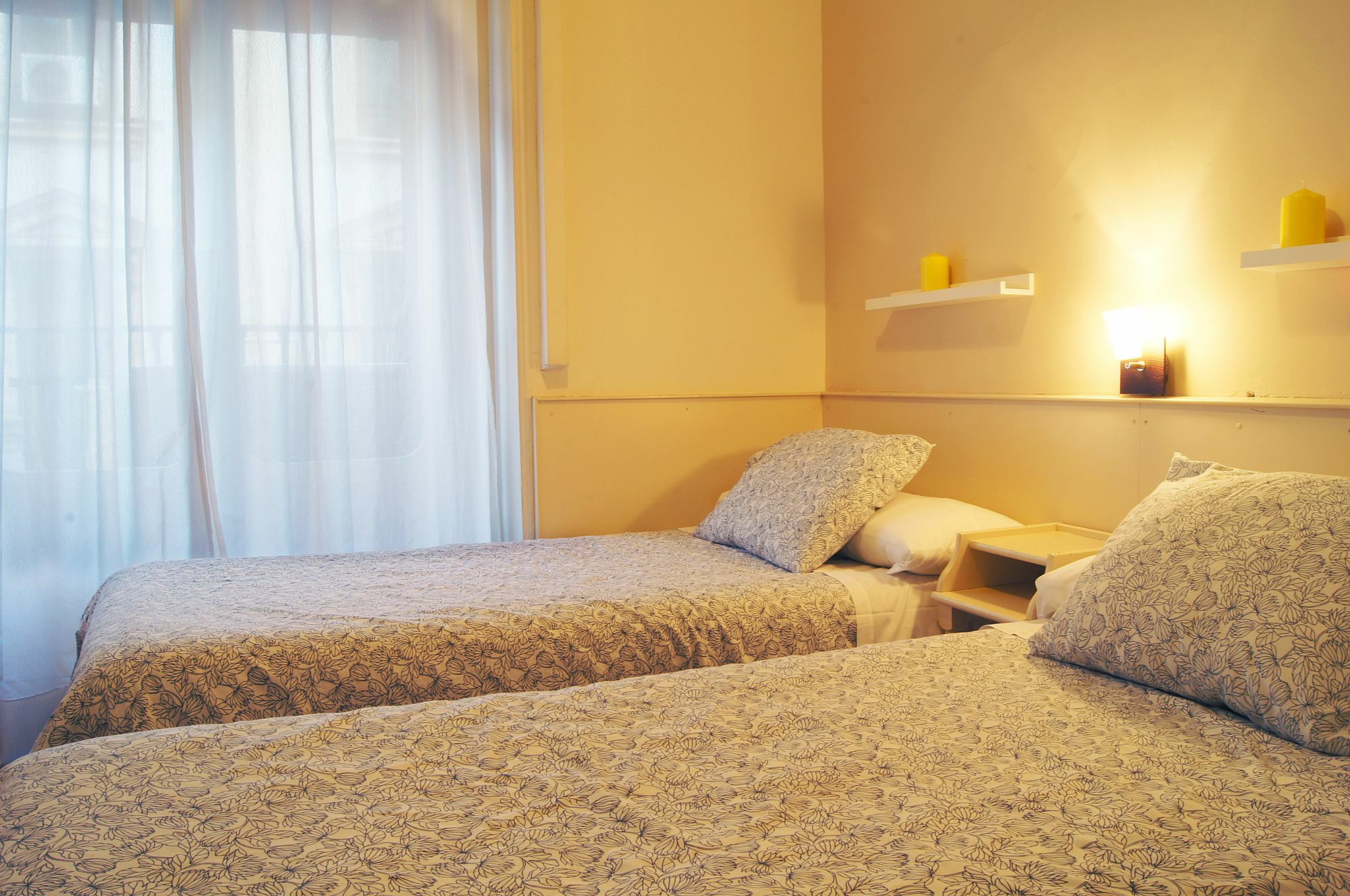 Hostal Alistana Madrid Extérieur photo