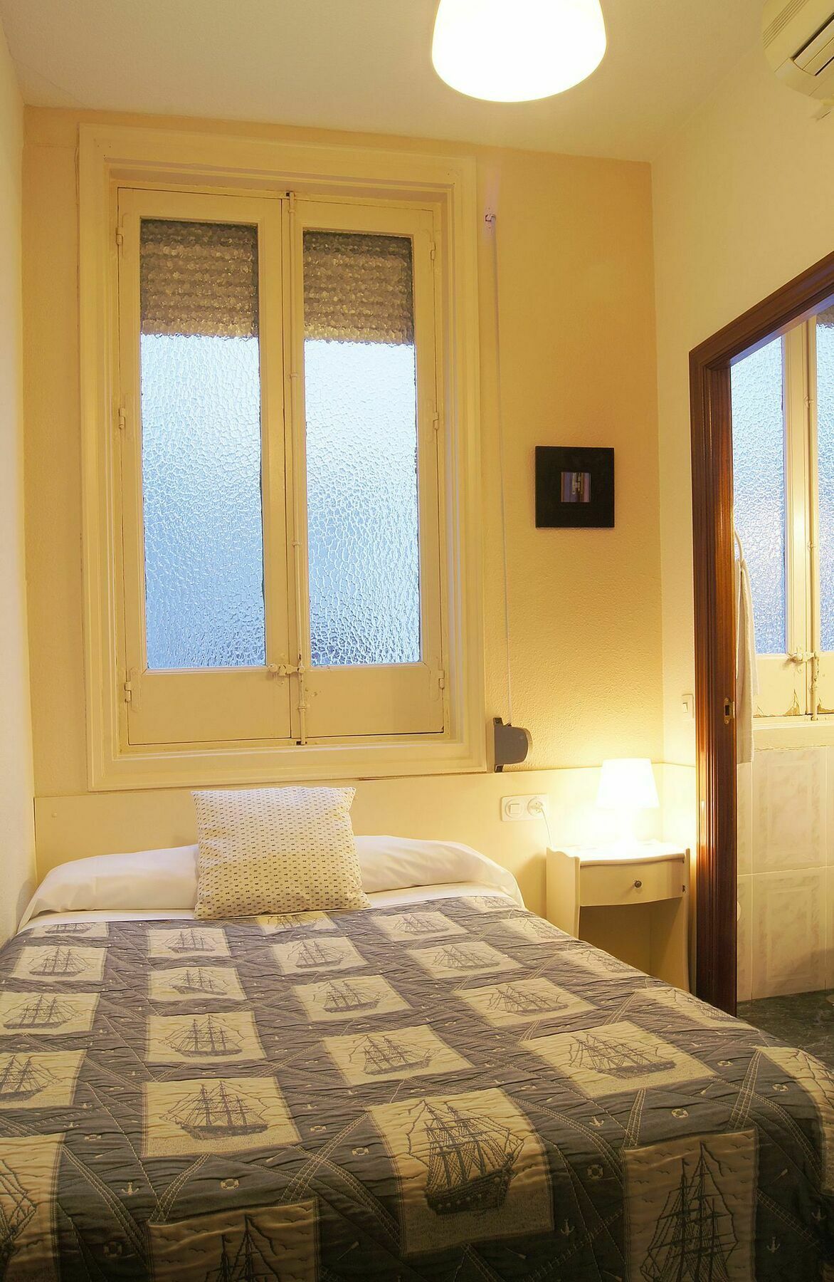 Hostal Alistana Madrid Extérieur photo