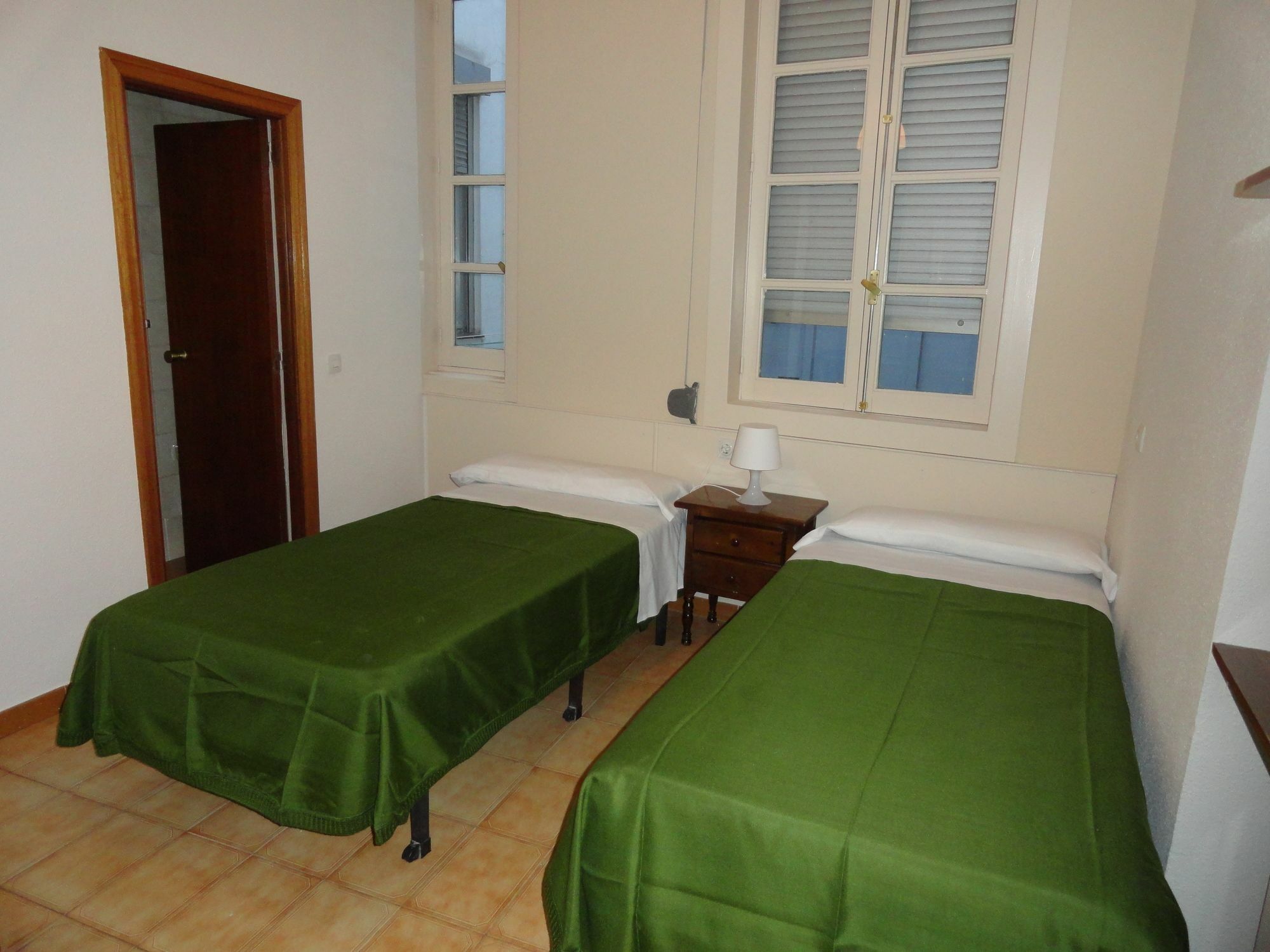 Hostal Alistana Madrid Extérieur photo