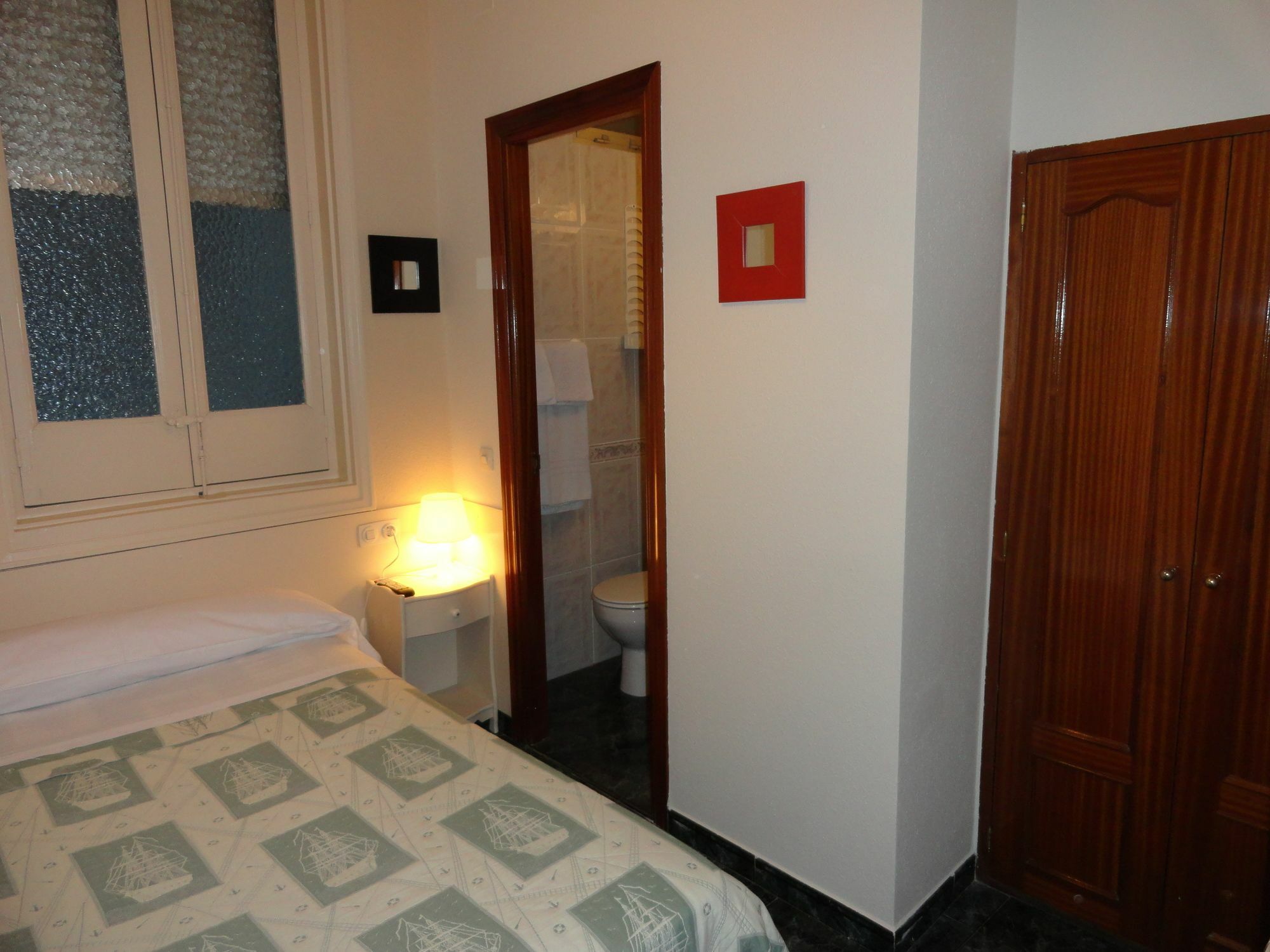 Hostal Alistana Madrid Extérieur photo